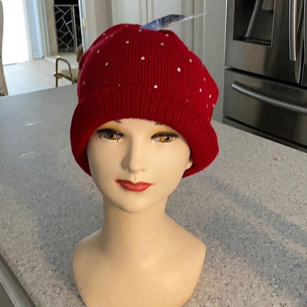 Woman/girl beanie w/rhinestones-100% acrylic